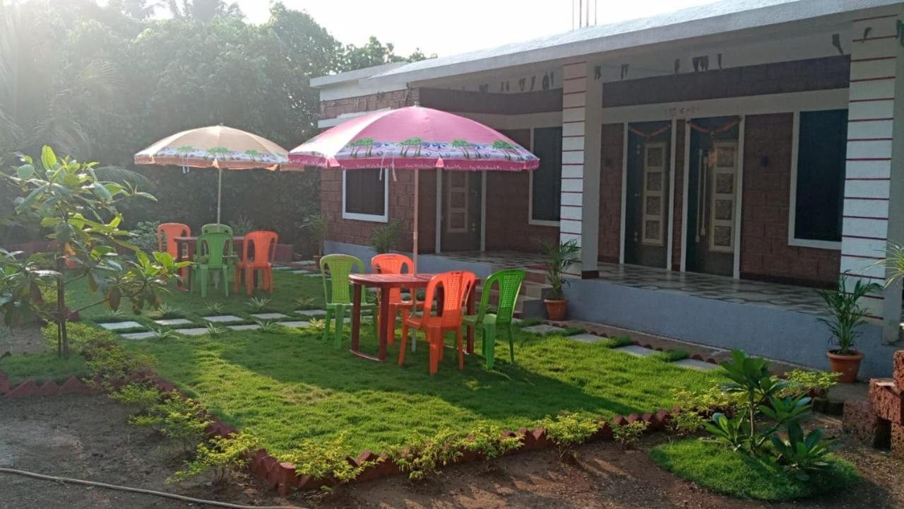 Coconut Village Resort 알리바그 외부 사진